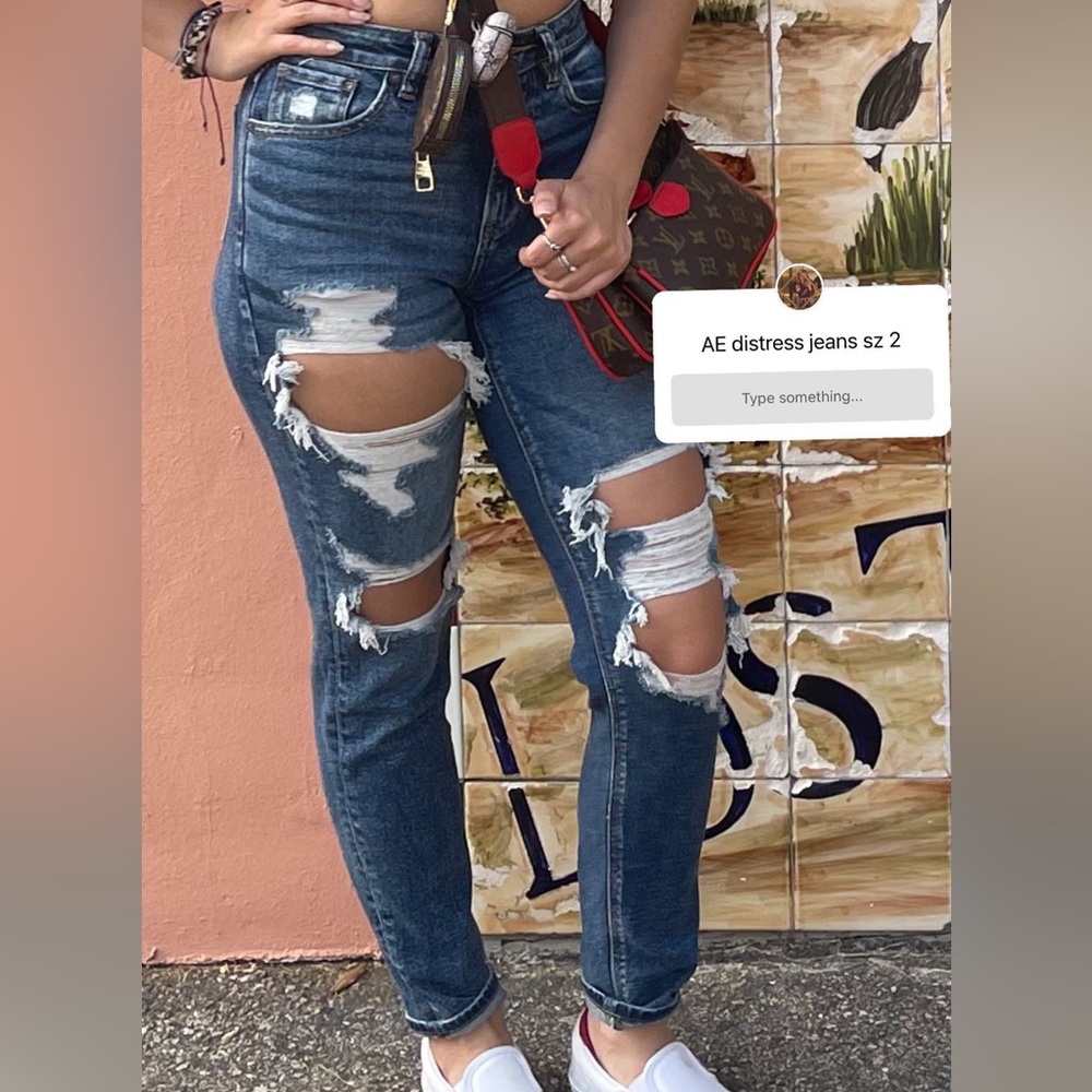 American eagle distressed jeans